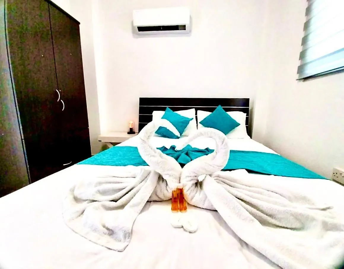 Chrystal Rocks Apartment Ayía Nápa Chypre